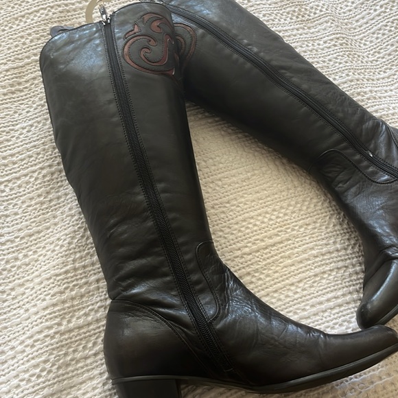 Regarde Le Ciel  Size 40 US 9- 9.5 kid leather boots. - Picture 6 of 6